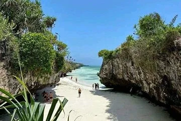8-Day Memorable Bush and Beach Luxury Holiday Vacation