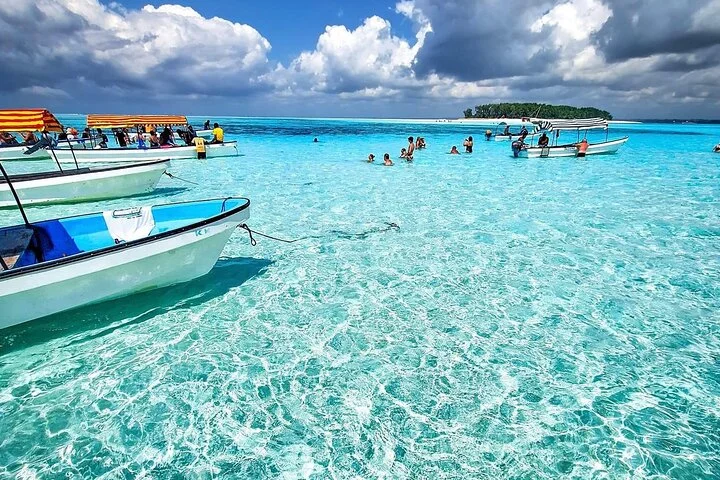 7-Day Luxury Safari & Blue Beach Tour