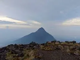 2-Day Volcanoes NP Trekking and Hiking Experience